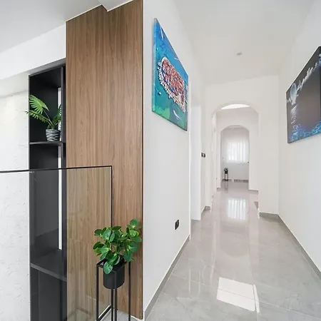 بيت للعطل 4 Bedroomstunning In شيبينيك