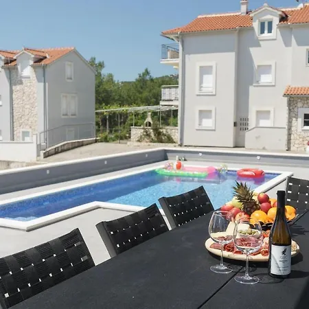 4 Bedroomstunning In * شيبينيك