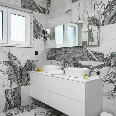 4 Bedroomstunning In * شيبينيك