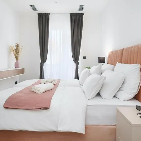 4 Bedroomstunning In