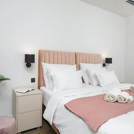 4 Bedroomstunning In شيبينيك